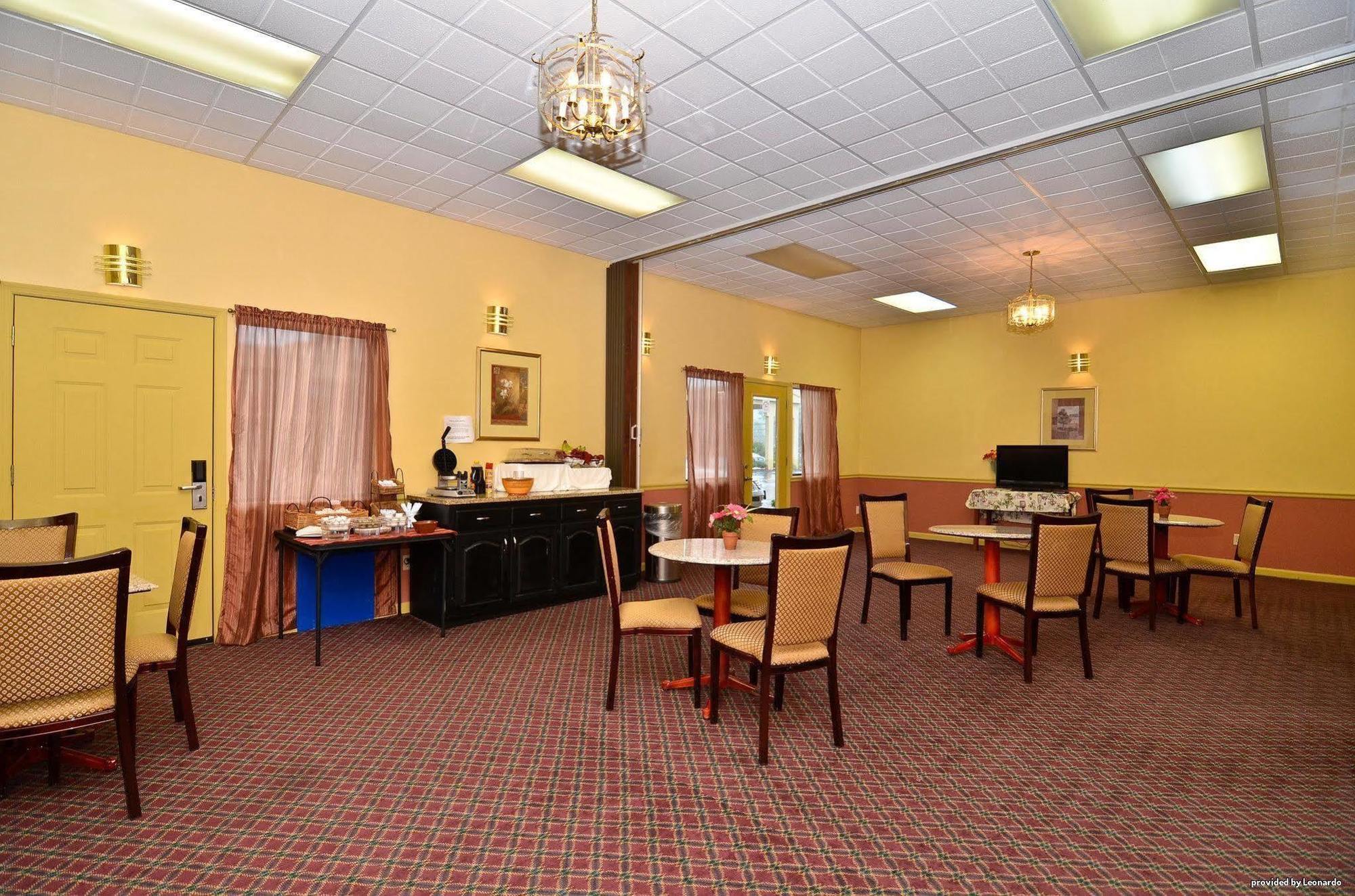 Econo Lodge Inn & Suites Fort Oglethorpe Eksteriør billede