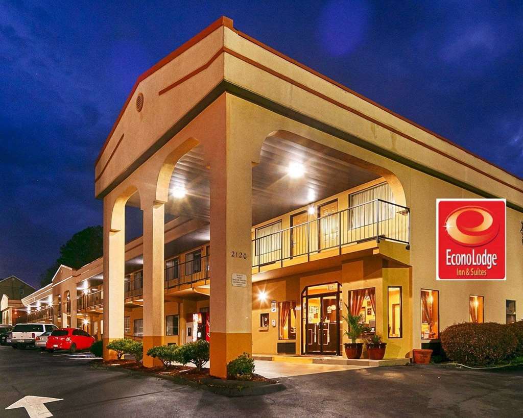 Econo Lodge Inn & Suites Fort Oglethorpe Eksteriør billede